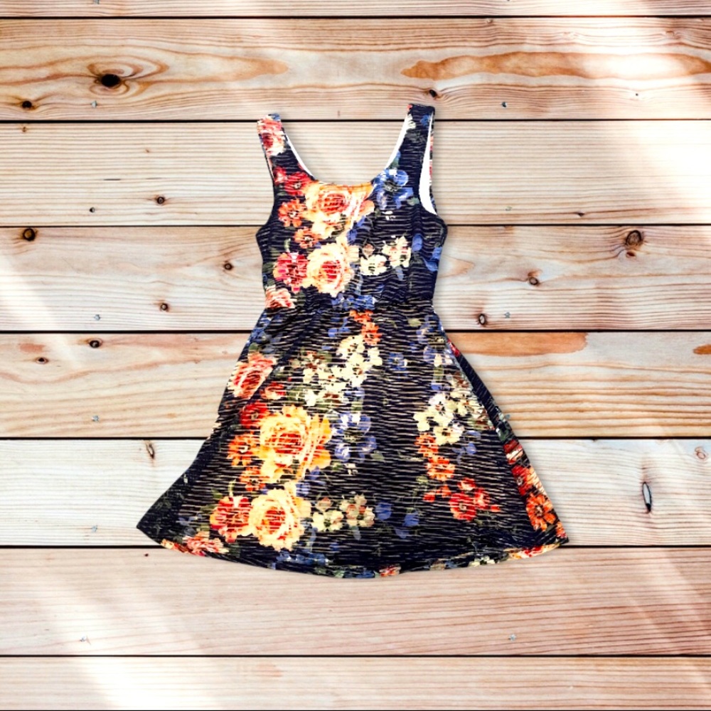 Three Pink Hearts Medium floral dress